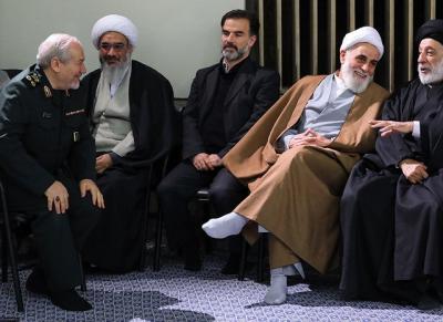 عکس/ دیدار رهبر انقلاب با مسئولان نظام و میهمانان کنفرانس وحدت اسلامى‌