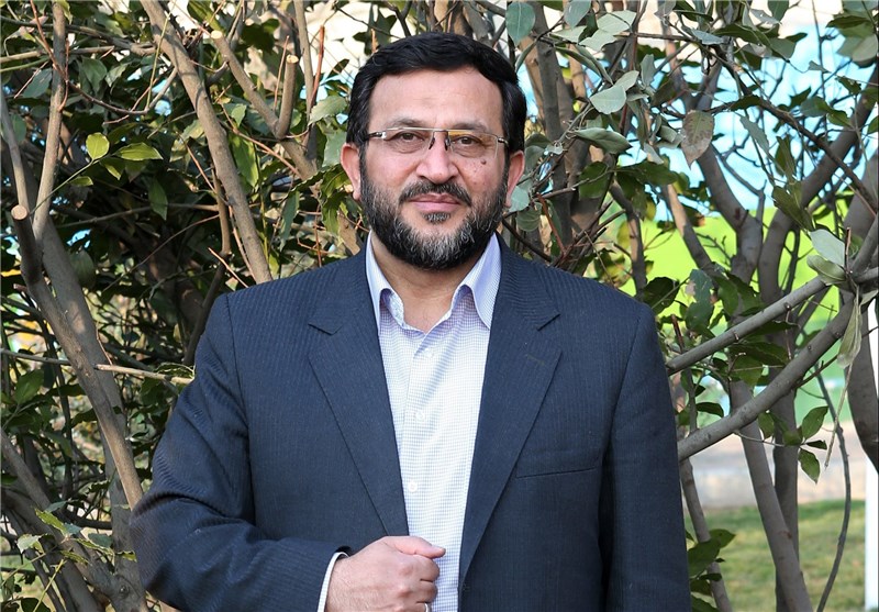 آشنا و «تئوری‌سازی برای تحقیر ملی» 