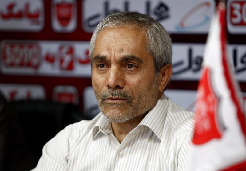 طاهری بر سر دوراهی ماندن یا رفتن/جلسه چندساعته در باشگاه پرسپولیس برای یک تصمیم مهم