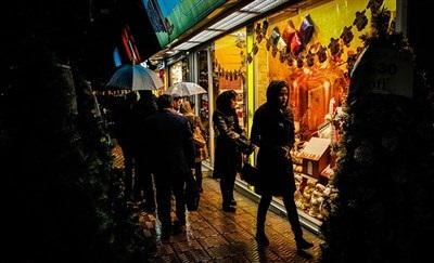 عکس/ خرید سال نو میلادی در تهران 