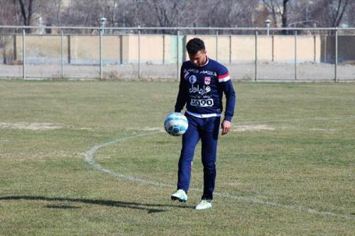 خبرخوش به هواداران پرسپولیس:ستاره جنجالی ابی پوش در یک قدمی پرسپولیس/تیرخلاص بازیکن پرحاشیه استقلال به منصوریان/رونمایی بمب جدید پرسپولیس درنیم فصل
