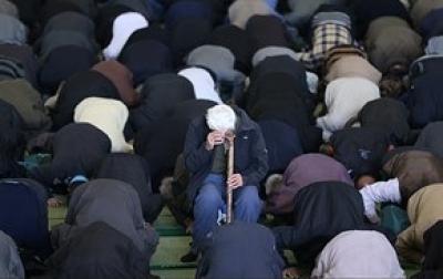 عکس/ نماز جمعه دهم تهران به امامت آیت‌الله موحدی‌کرمانی