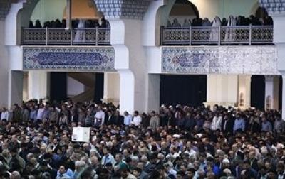 عکس/ نماز جمعه دهم تهران به امامت آیت‌الله موحدی‌کرمانی
