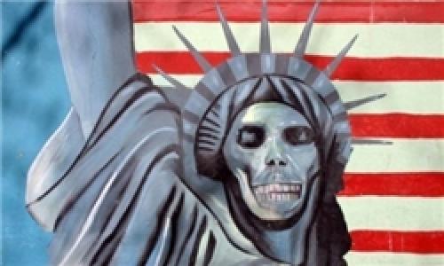 انحراف استراتژیک یا اشتباه دیپلماتیک/مقابله و دشمنی با استکبار جهانی و مستکبر 