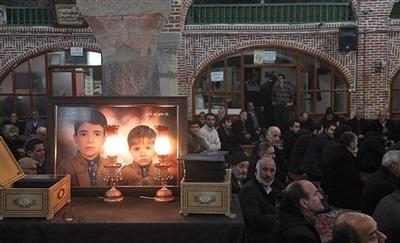 عکس/ مراسم چهلمین روز درگذشت جانباختگان حادثه قطار تبریز - مشهد  