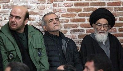 عکس/ مراسم چهلمین روز درگذشت جانباختگان حادثه قطار تبریز - مشهد  