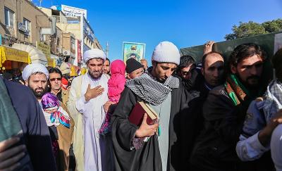 عکس/ تشییع پیکر مطهر ۴ شهید مدافع حرم در قم