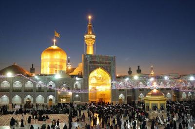 عکس/ حال و هوای شب میلاد امام حسن عسکری(ع) در حرم رضوی 
