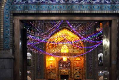 عکس/ حال و هوای شب میلاد امام حسن عسکری(ع) در حرم رضوی 