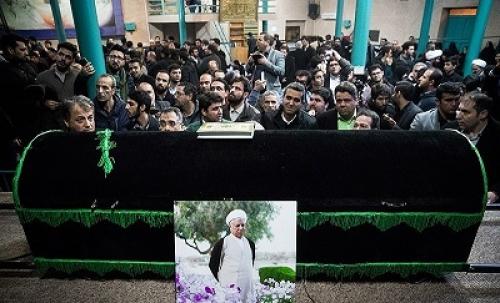 پیکر آیت‌الله هاشمی‌رفسنجانی در حرم امام راحل تدفین می‌شود/محل خاکسپاری تغییر کرد