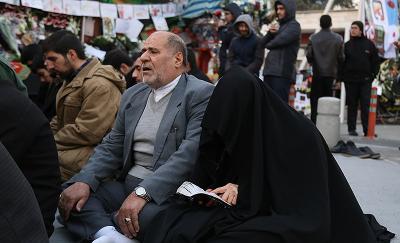 عکس/ قدردانی بسیج امام صادق از آتش نشانان پلاسکو 