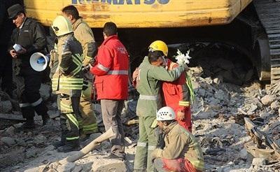 عکس/پیکر آتش نشانان در روز هفتم حادثه پلاسکو 