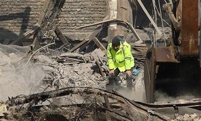 عکس/پیکر آتش نشانان در روز هفتم حادثه پلاسکو 