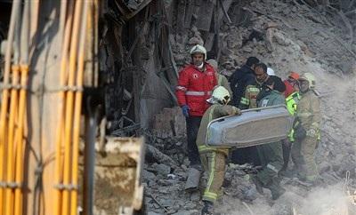 عکس/پیکر آتش نشانان در روز هفتم حادثه پلاسکو 