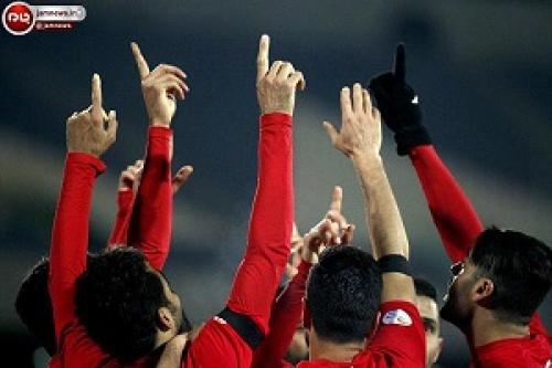 لحظاتی بعد ازبرد شیرین پرسپولیس:موشک جنجالی منصوریان رسما پرسپولیسی شد/دلخوری منصوریان از شاه ماهی استقلال پس از قرار دادبا پرسپولیس/خط ونشان منصوریان برای ستاره جنجالی