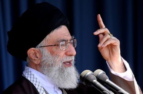 شهدای آتش نشان یک بار دیگر خاطرات فداکاریهای دوران دفاع مقدس را زنده کردند/این شهیدان نشان دادند که ایرانی مؤمن آنجا که پای خطرپذیری برای ادای وظیفه در میان باشد، ازجان خودنیز می گذرد