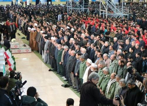 عکس/ نماز بر پیکر شهدای آتش نشان اقامه شد