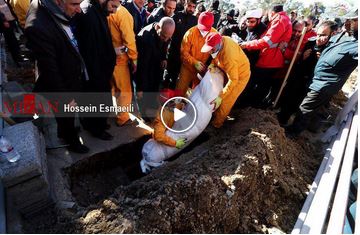 فیلم/پیکر شهیدان  آتش نشان به خاک سپرده شد 