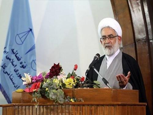  در انتخابات طوری رای دهید که یک وزیر انقلابی در صدر وزارت علوم قرار گیرد /سران فتنه عددی نیستند