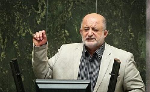 مدارک زیادی از آخوندی در دسترس است