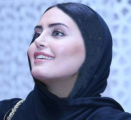 الناز شاکردوست در حال رنگ کردن تخم مرغ هفت سین