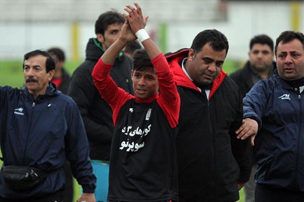 پرسپولیس در رقابت با ۳ باشگاه لیگ برتری برای جذب ستاره جدید:پرسپولیس و ۳ باشگاه لیگ برتری خواهان طارمی جدید فوتبال ایران/ پیشنهاد ۴۰۰ میلیونی برای بازیکن ۵ میلیونی