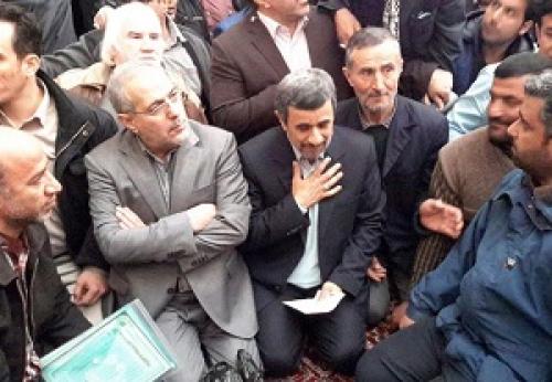 حضور احمدی‌نژاد در مراسم چهلم شهدای آتش‌نشان 