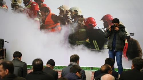 عکس/ گرامیداشت چهلمین روز شهادت شهدای آتش نشان حادثه پلاسکو 