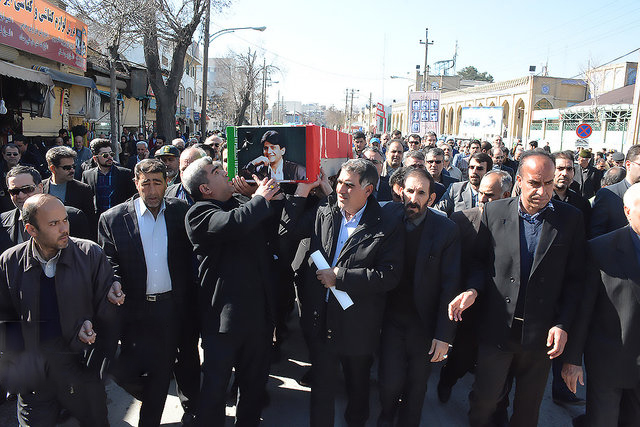 آرام گرفتن احمد عزیزی در آرامگاه ابدی