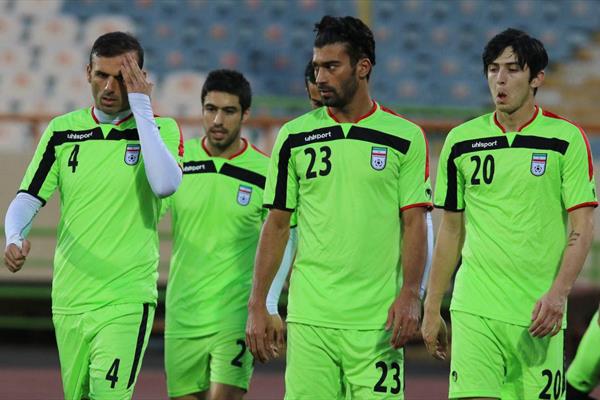 خبری که لحظاتی پیش ازاستقلال منتشرشد:شاه ماهی پرسپولیس به استقلال پیوست/دیگر به پرسپولیس برنمی گردممن ابی پوشم/