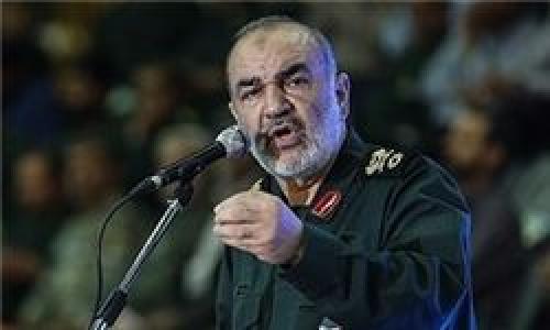 رهبری نیرومند ما امید بسیاری از مظلومان جهان است/فریاد هر مسلمان را در هر گوشه‌ای از جهان بشنویم به کمک او می‌شتابیم