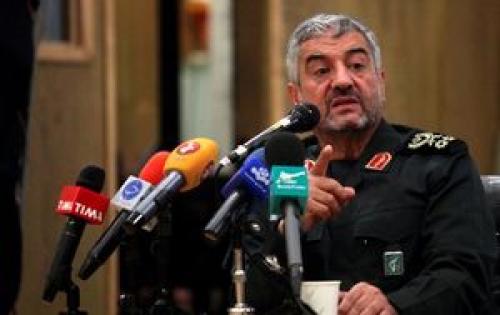 بسیاری از مسؤولان دارای دیدگاه غربی، لیبرالی و غیرانقلابی هستند