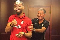 عکس/ کی‌روش رضائیان را کیک مالی کرد!
