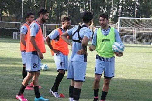 درگیری وزدخورد فحاشی هوداران با بازیکن مدنظر پرسپولیس/پای کمیته انظباتی به میان امد/درگیری درتمرین امروز سپاهان