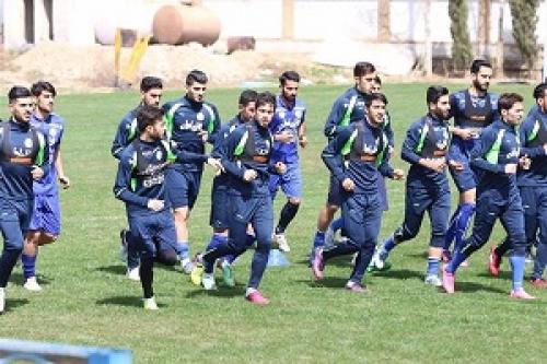 حواشی تند در تمرین استقلال درسال96:خبر شوک انگیز جدایی بازیکن جنجالی در تمرین استقلال/غیبت 3بازیکن پرحاشیه در تمیرین امروز/بمب جنجالی منصوریان درچند قدمی جدایی ازباشگاه/فوری