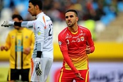 ستاره فولاد دچار سانحه شدید رانندگی شد