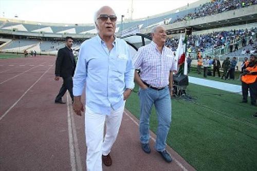 خرید طوفانی استقلال رونمایی شد:جذب یاغی پرسپولیس توسط منصوریان/شاه ماهی پرسپولیس رسما ابی پوش شد/قاتل جدید استقلال یاغی اخراجی پرسپولیس/دیگر به پرسپولیس برنمی گردم