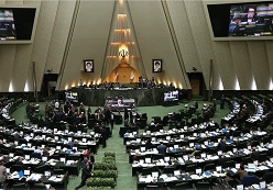 ماجرای قهر یک نماینده در جریان سوال از وزیر