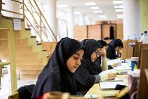 معرفی کتب مناسب دانش‌آموزان