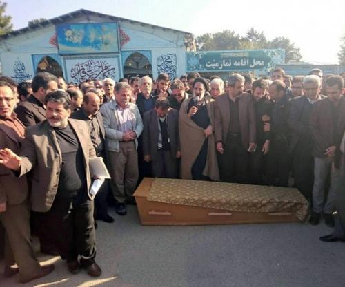 نماز بر پیکر عارف لرستانی در کرمانشاه اقامه شد+عکس