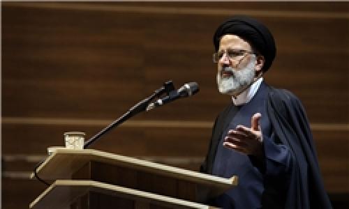 مدیریت یک حلقه خاص در کشور باید شکسته شود/دولت کار و کرامت، دولت شفافیت اقتصادی است