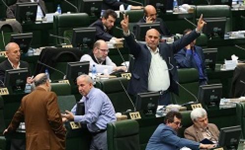 نماینده‌ گانی که با تأخیر به جلسه علنی مجلس آمدند