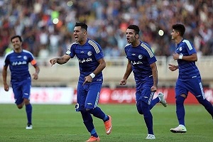 خبری که لحظاتی پیش ازاستقلال منتشرشد:آخرین وضعیت گزینه اصلی نقل و انتقلات استقلال/شاه ماهی سرخ پوش رسما ابی پوش شد/اقای گل اخراجی پرسپولیس در باشگاه استقلال/قرارداد شاه ماهی با ابی پوشان
