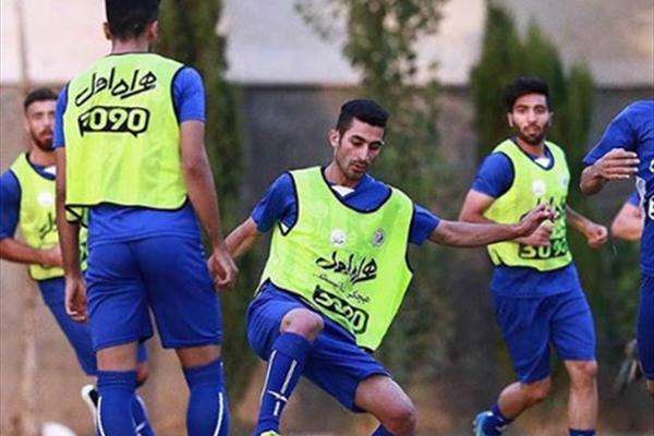 شوک به هوادران استقلال:اولین بازیکن پرحاشیه ازاستقلال جداشد/شماره اول لیست خروجی منصوریان مشخص شد/ستاره محبوب هولدارن از استقلال خدافظی کرد