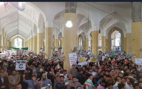 فیلم/لحظه ورود حجت‌الاسلام رئیسی در اجتماع باشکوه مردم کرج