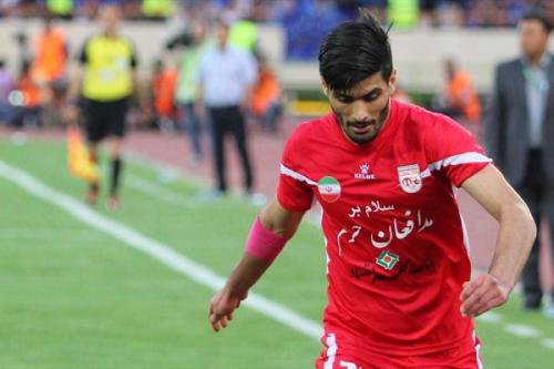 اتش بازی برانکو در نقل وانتقالات پرسپولیس:پاسخ مثبت ستاره درخشان به پیشنهاد پرسپولیس/ بمبی که با رقمی نجومی منفجر می‌شود/شاه ماهی ابی پوشان سرخ پوش شد