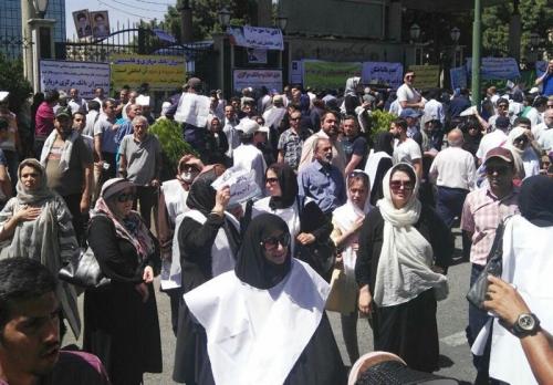 "سیف" باید بیاد پایین