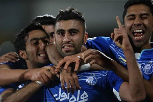 دومین تیرخلاص به منصوریان واستقلال زده شد:توافق ستاره جنجالی استقلال با پرسپولیس/شاه ماهی رسما ازاستقلال جداشد/شوک خبری به هوادران ومنصوریان
