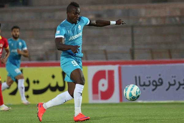 سنگ بزرگ فدراسیون برسرراه خریدپرسپولیس:تنها راه باقی مانده برای پرسپولیسی‌ها جهت ثبت قرارداد/هشداربرانکو به هیت مدیره پرسپولیس/دومین بازیکن جنجالی در چند قدمی سرخ پوشان
