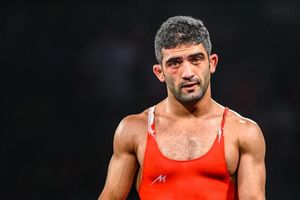 حرکت عجیب اسماعیل‌پور در لیگ کشتی +فیلم